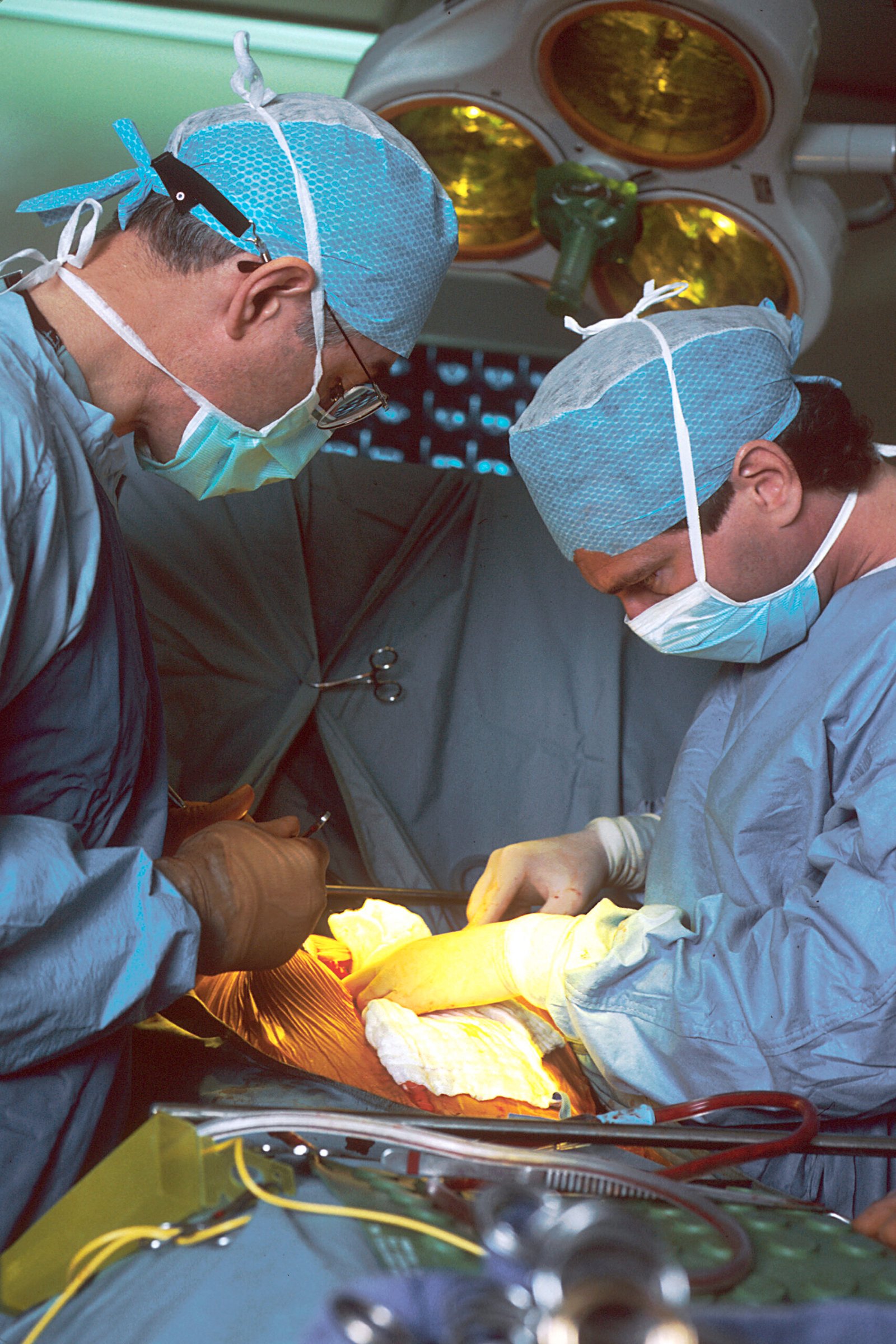 disposable surgical gown disposable surgical gown